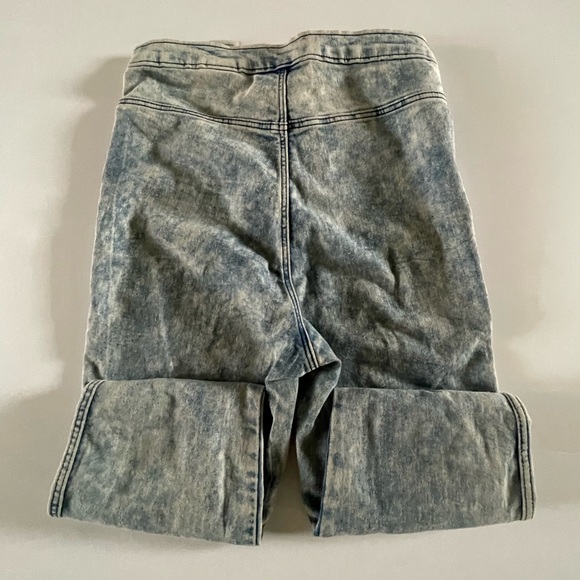 ✨Women Blue Jeans ✨👖 - Picture 5 of 5